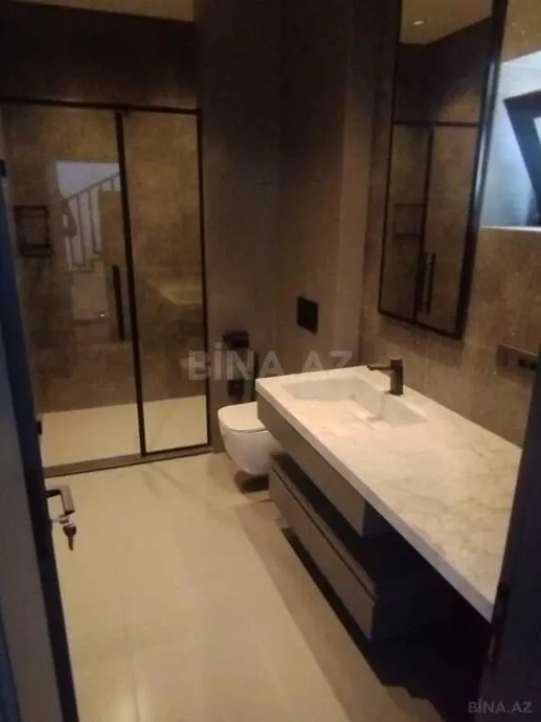 Satılır 4 otaqlı həyət evi 300 m²
