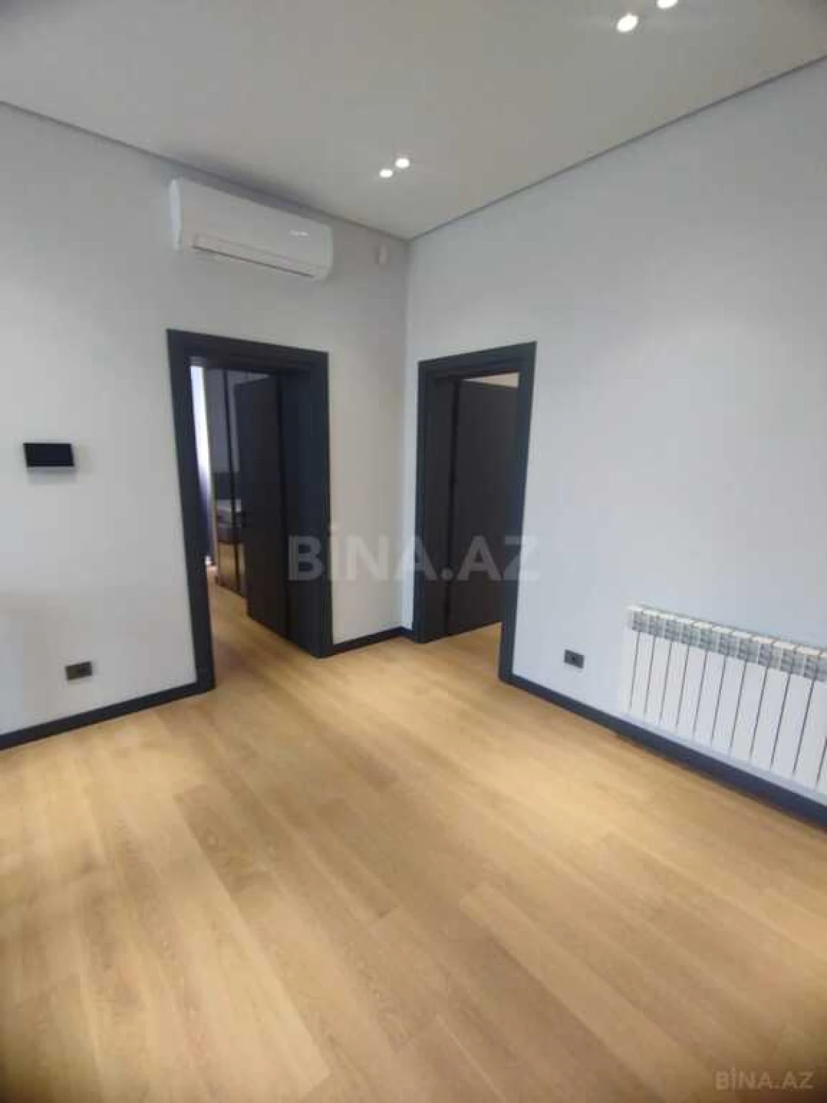 Satılır 4 otaqlı həyət evi 300 m²