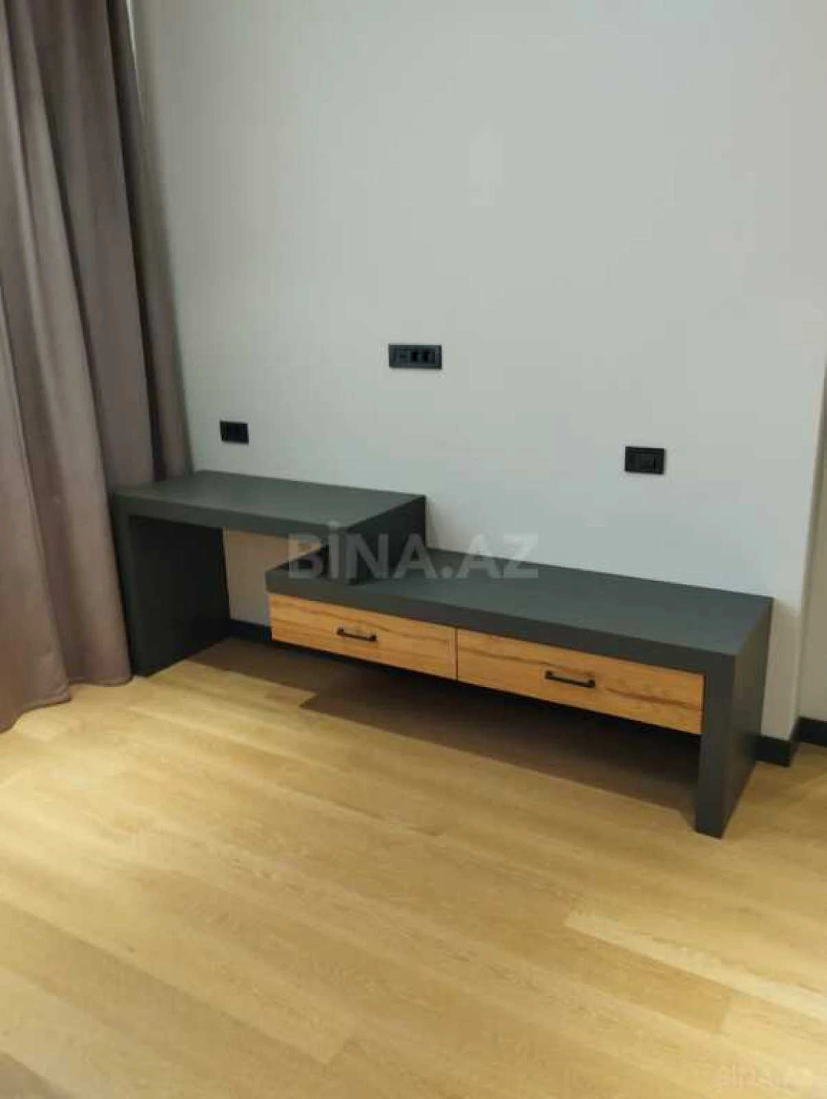 Satılır 4 otaqlı həyət evi 300 m²