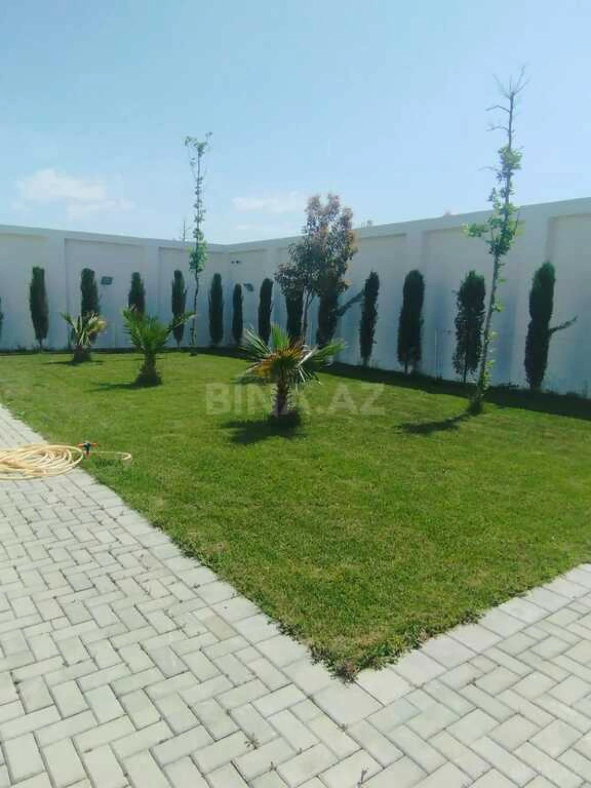 Satılır 4 otaqlı həyət evi 300 m²