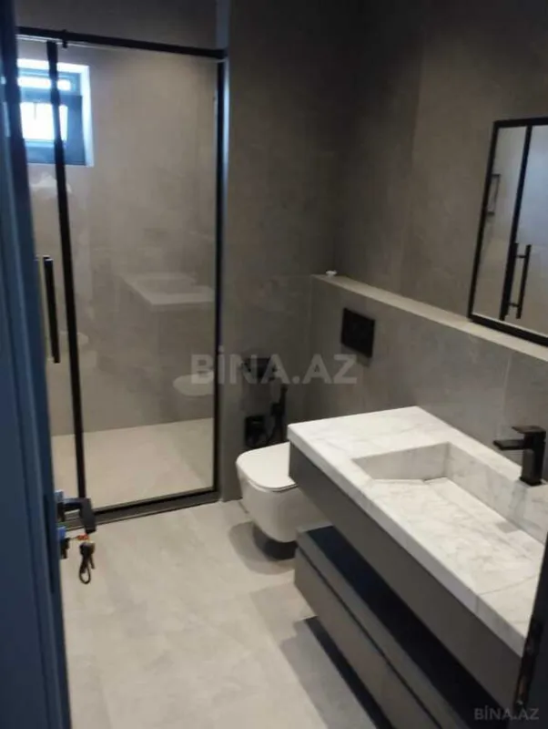 Satılır 4 otaqlı həyət evi 300 m²