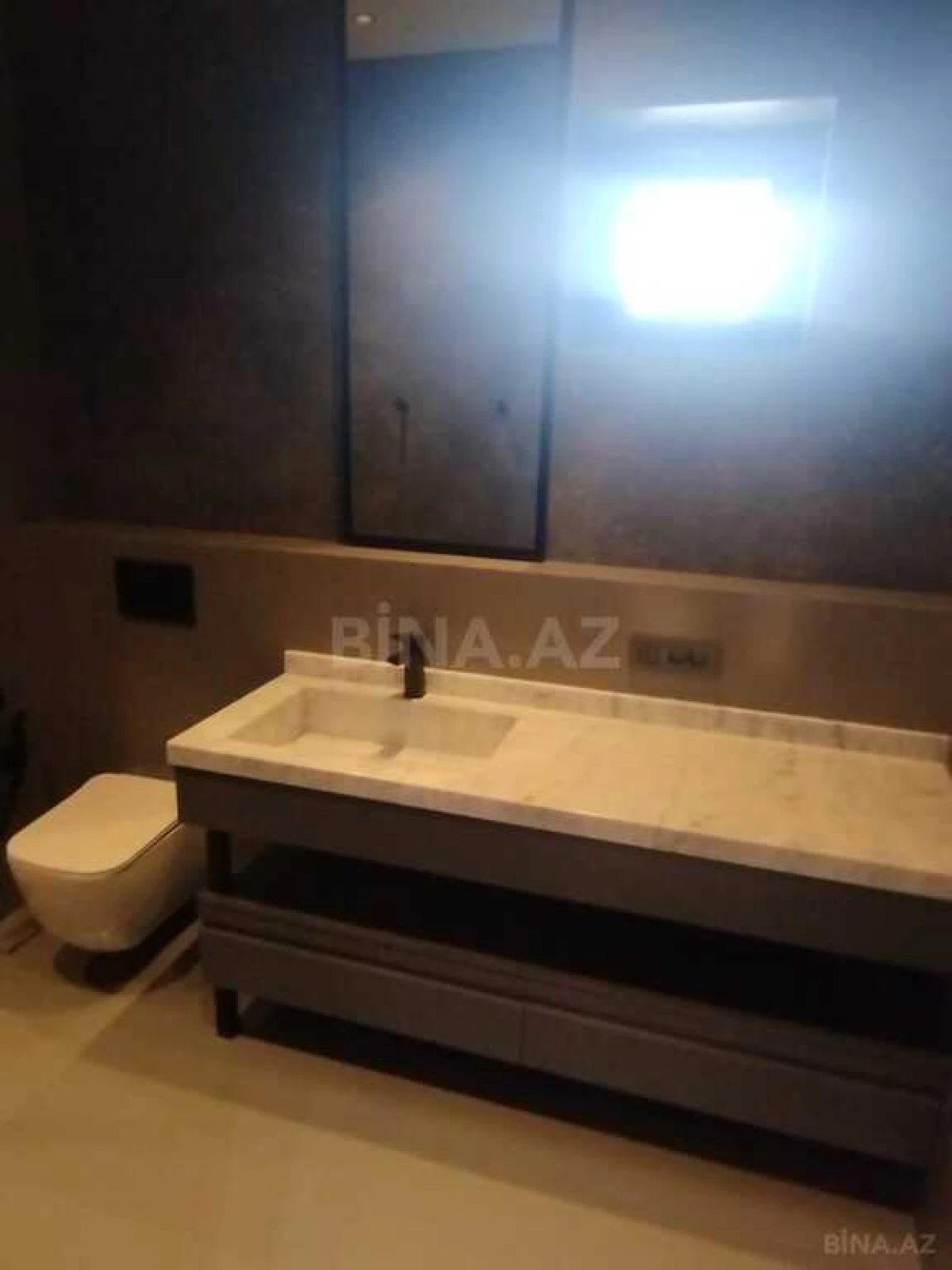 Satılır 4 otaqlı həyət evi 300 m²