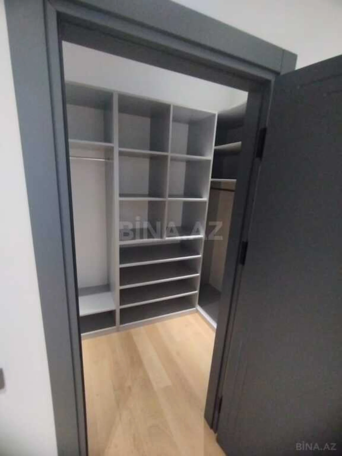 Satılır 4 otaqlı həyət evi 300 m²
