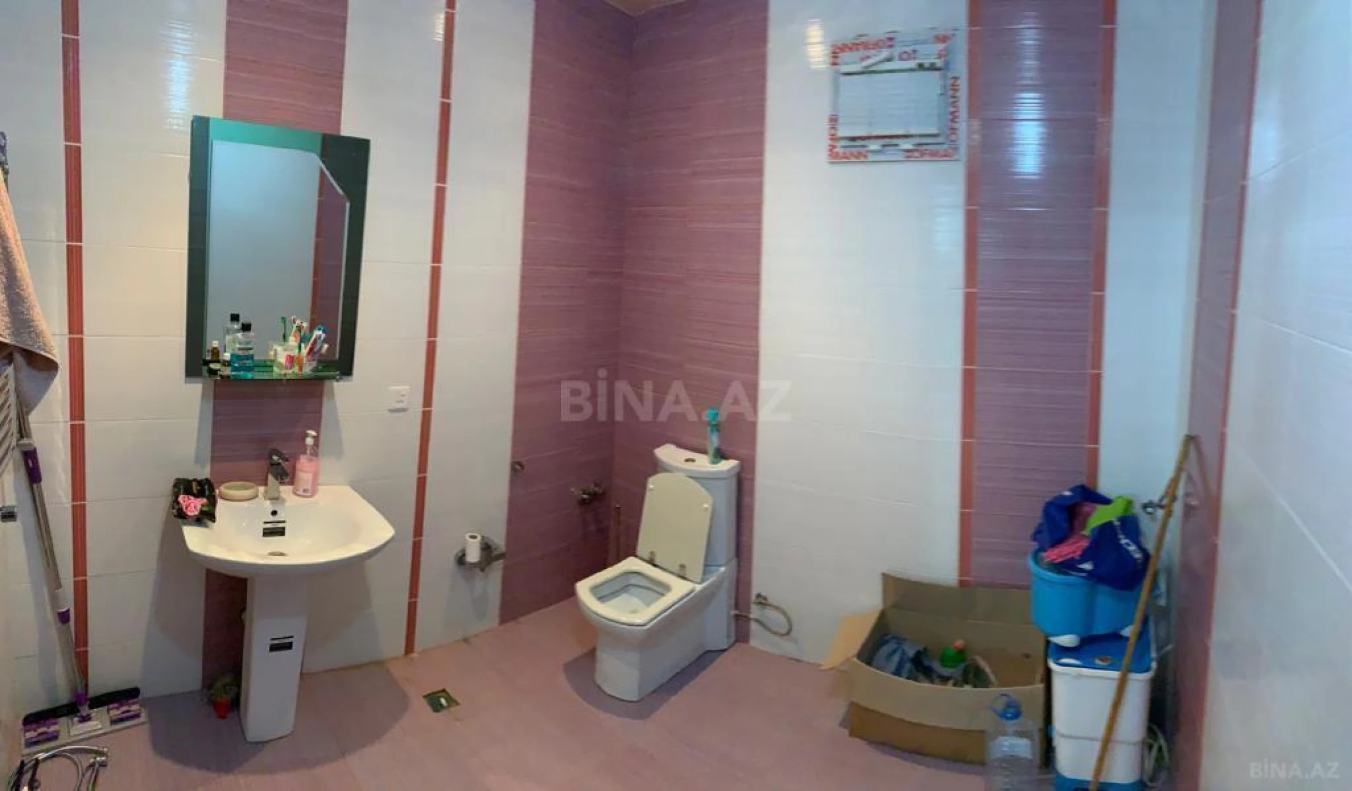 Satılır 6 otaqlı həyət evi 240 m²