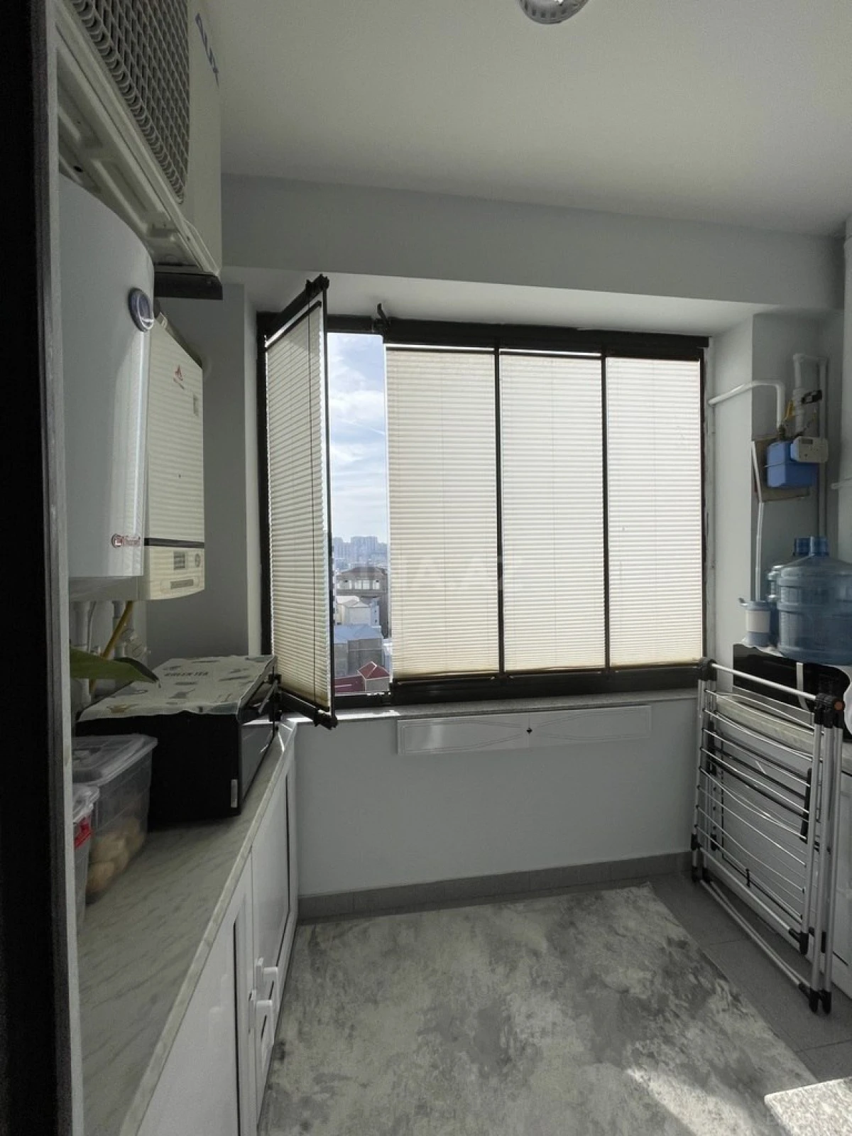 Satılır 3 otaqlı mənzil 135 m²