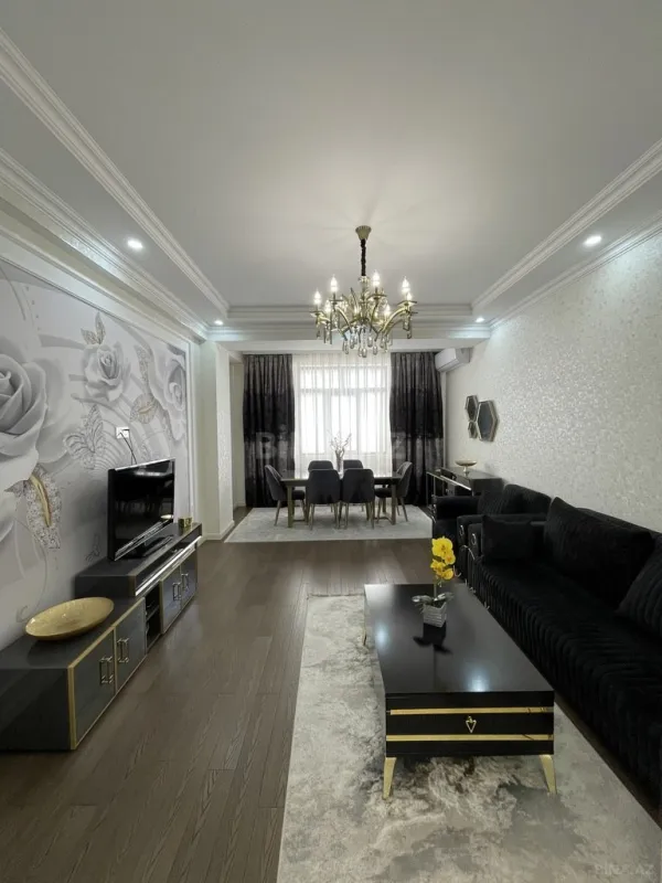 Satılır 3 otaqlı mənzil 135 m²