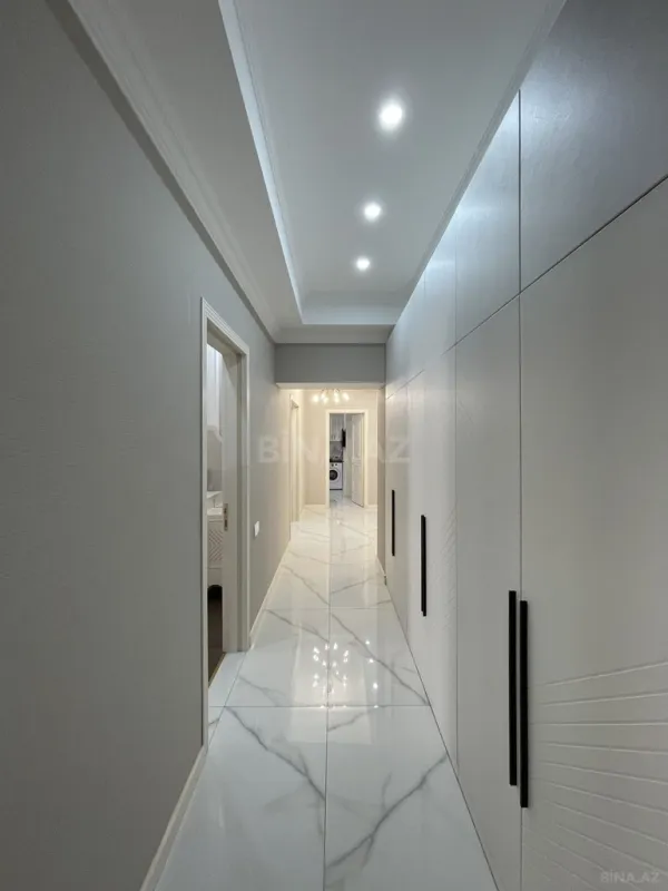 Satılır 3 otaqlı mənzil 135 m²