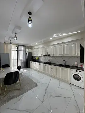 Satılır 3 otaqlı mənzil 135 m²
