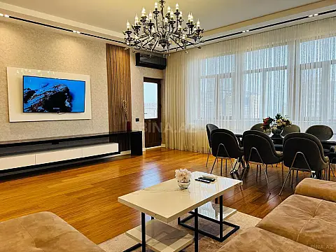 Kirayə verilir 3 otaqlı mənzil 130 m²