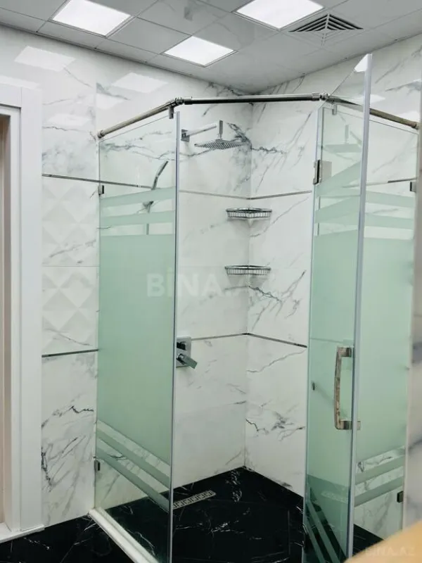 Kirayə verilir 3 otaqlı mənzil 130 m²