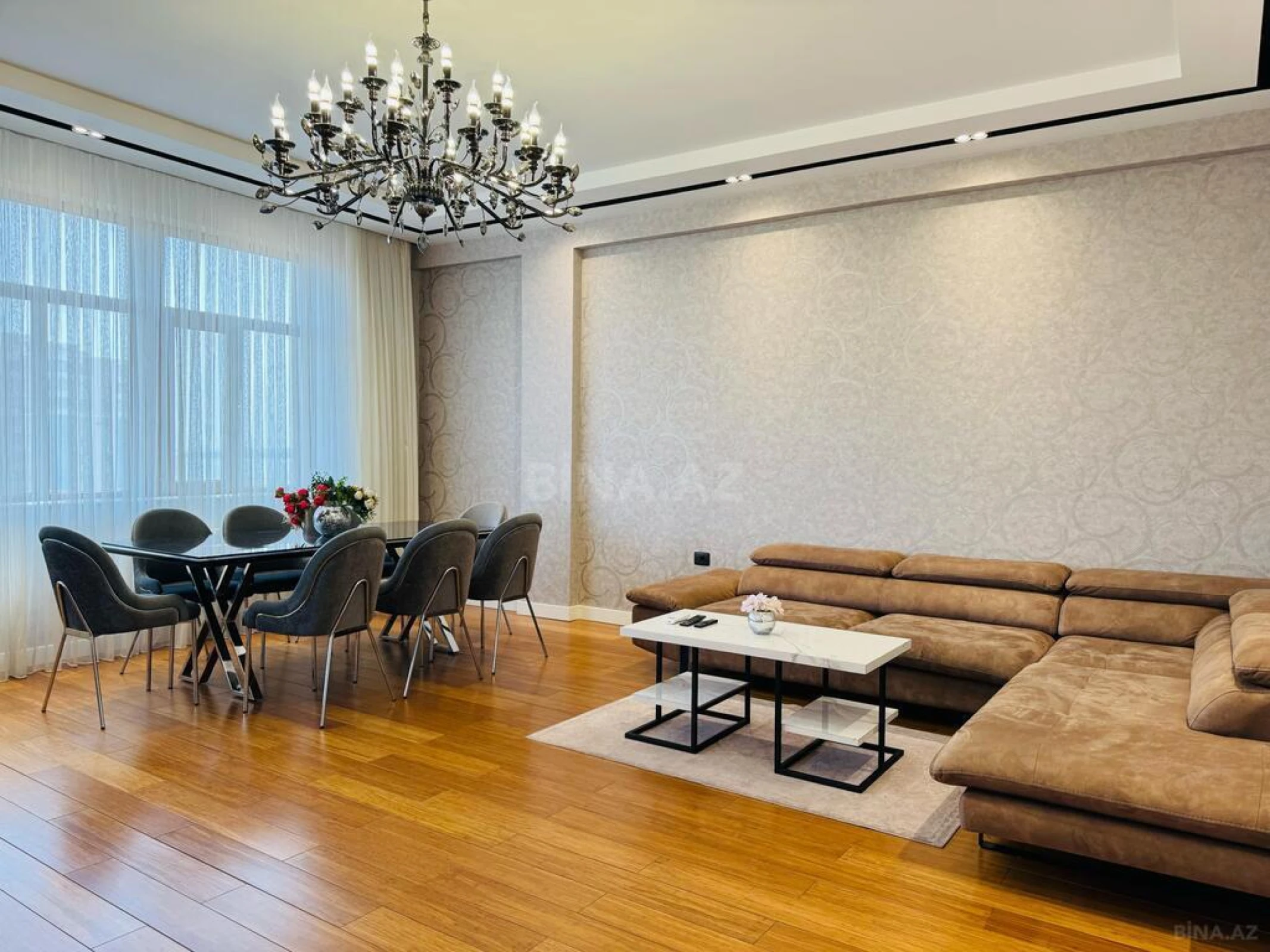 Kirayə verilir 3 otaqlı mənzil 130 m²