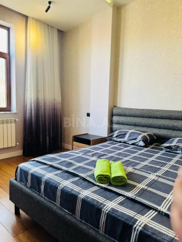 Kirayə verilir 3 otaqlı mənzil 130 m²