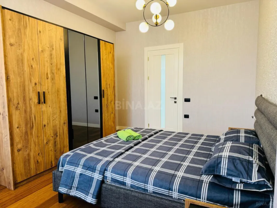 Kirayə verilir 3 otaqlı mənzil 130 m²