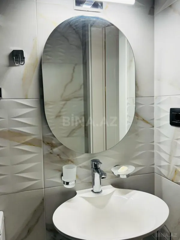 Kirayə verilir 3 otaqlı mənzil 130 m²