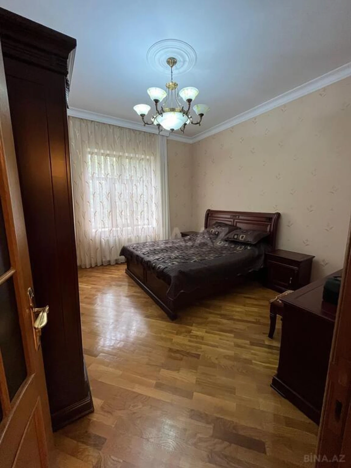 Satılır 7 otaqlı həyət evi 250 m²