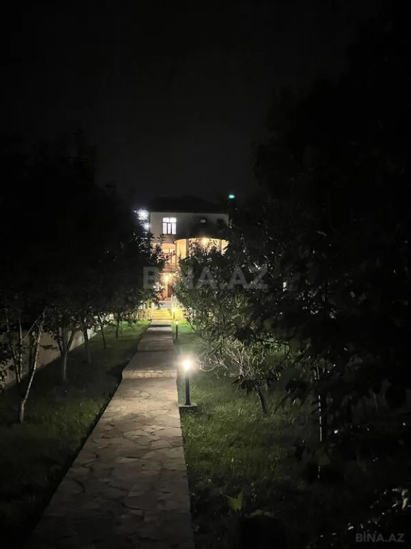 Satılır 7 otaqlı həyət evi 250 m²