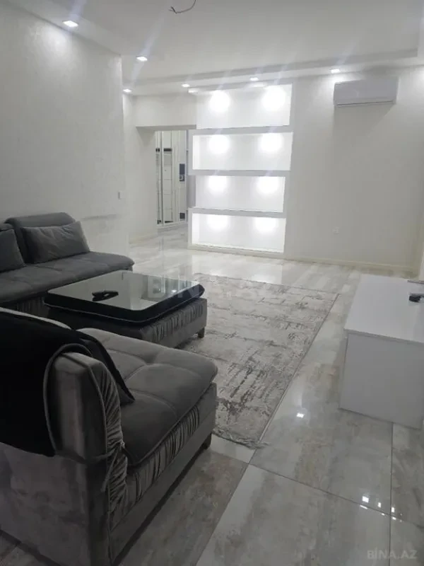 Kirayə verilir 3 otaqlı mənzil 120 m²