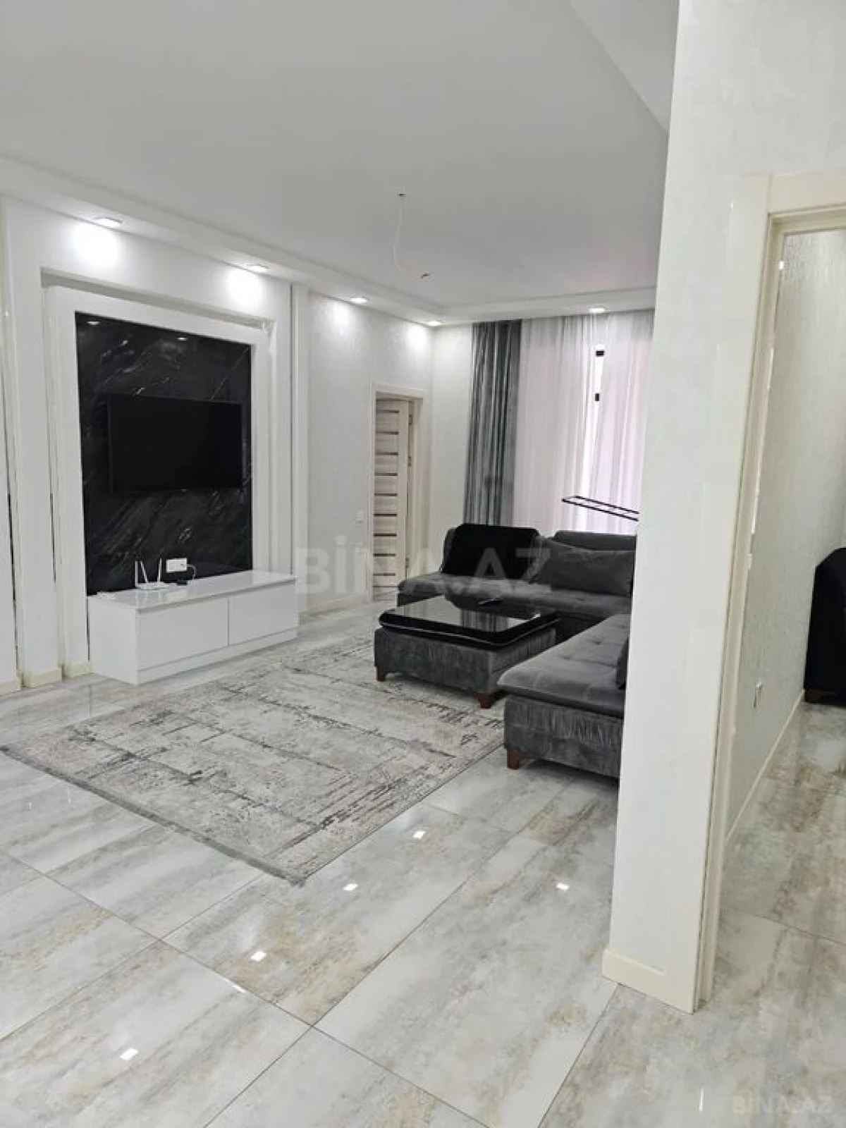 Kirayə verilir 3 otaqlı mənzil 120 m²