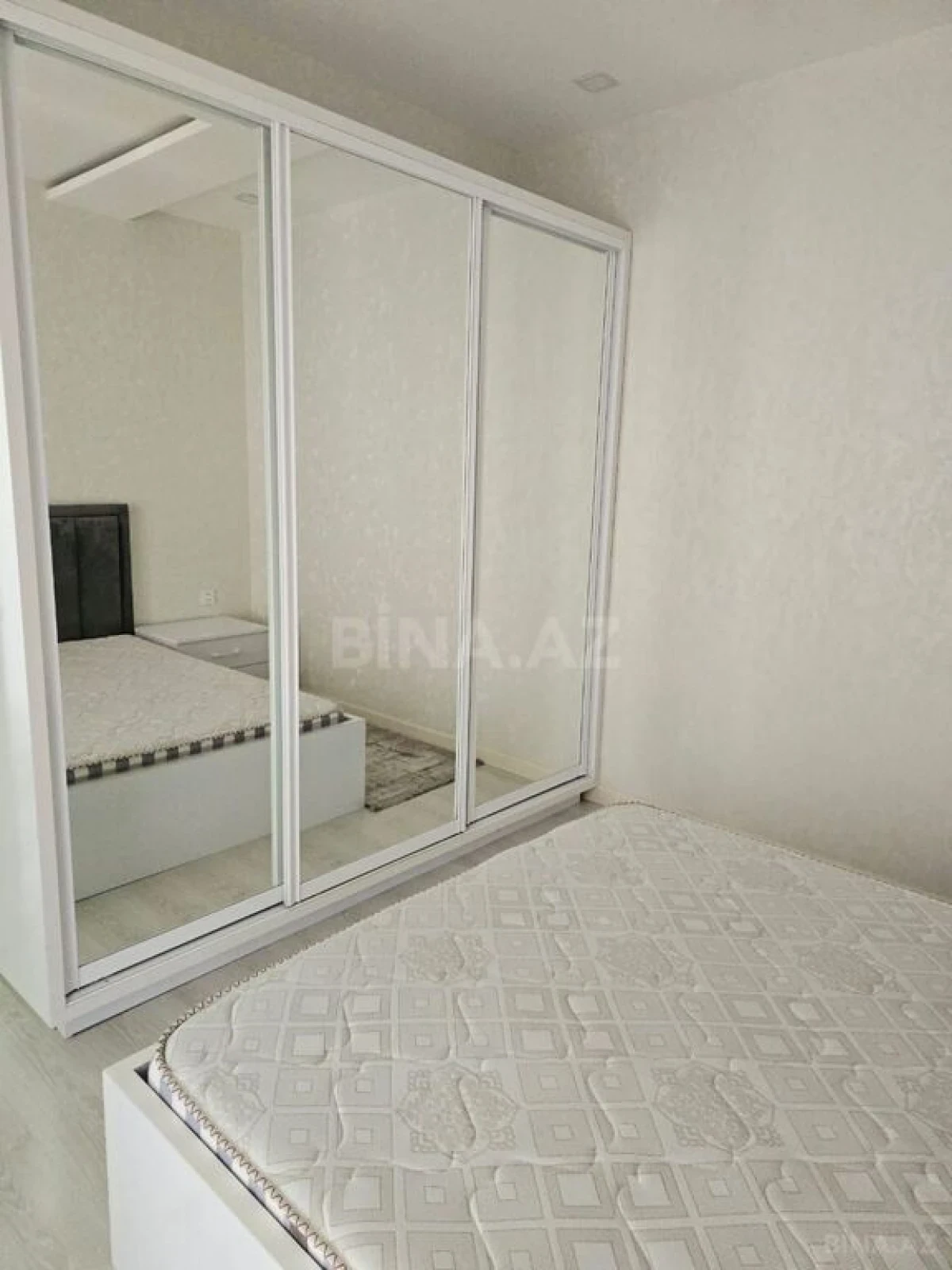 Kirayə verilir 3 otaqlı mənzil 120 m²