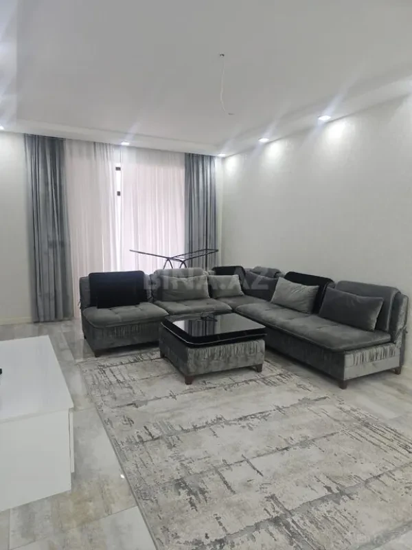 Kirayə verilir 3 otaqlı mənzil 120 m²
