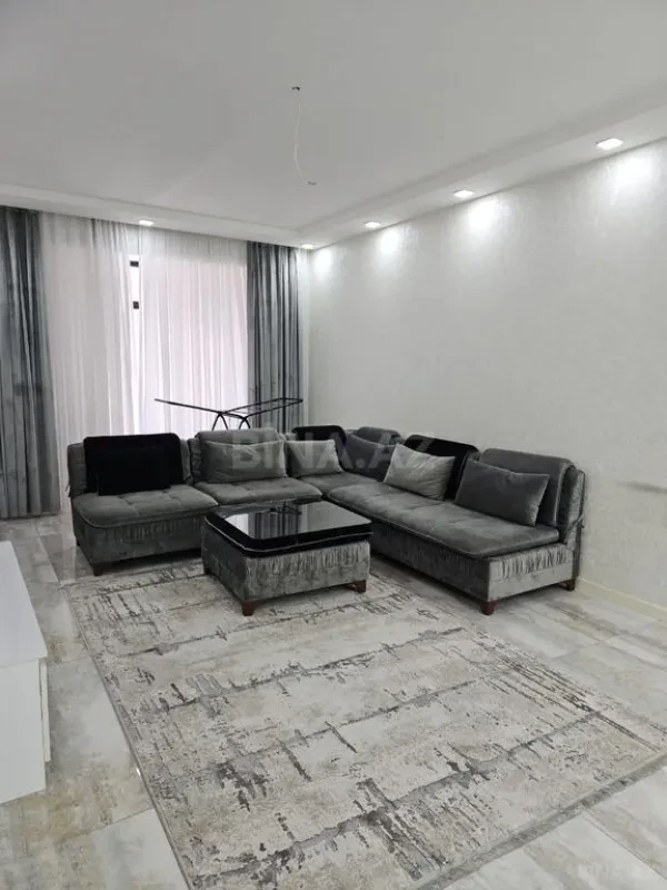 Kirayə verilir 3 otaqlı mənzil 120 m²