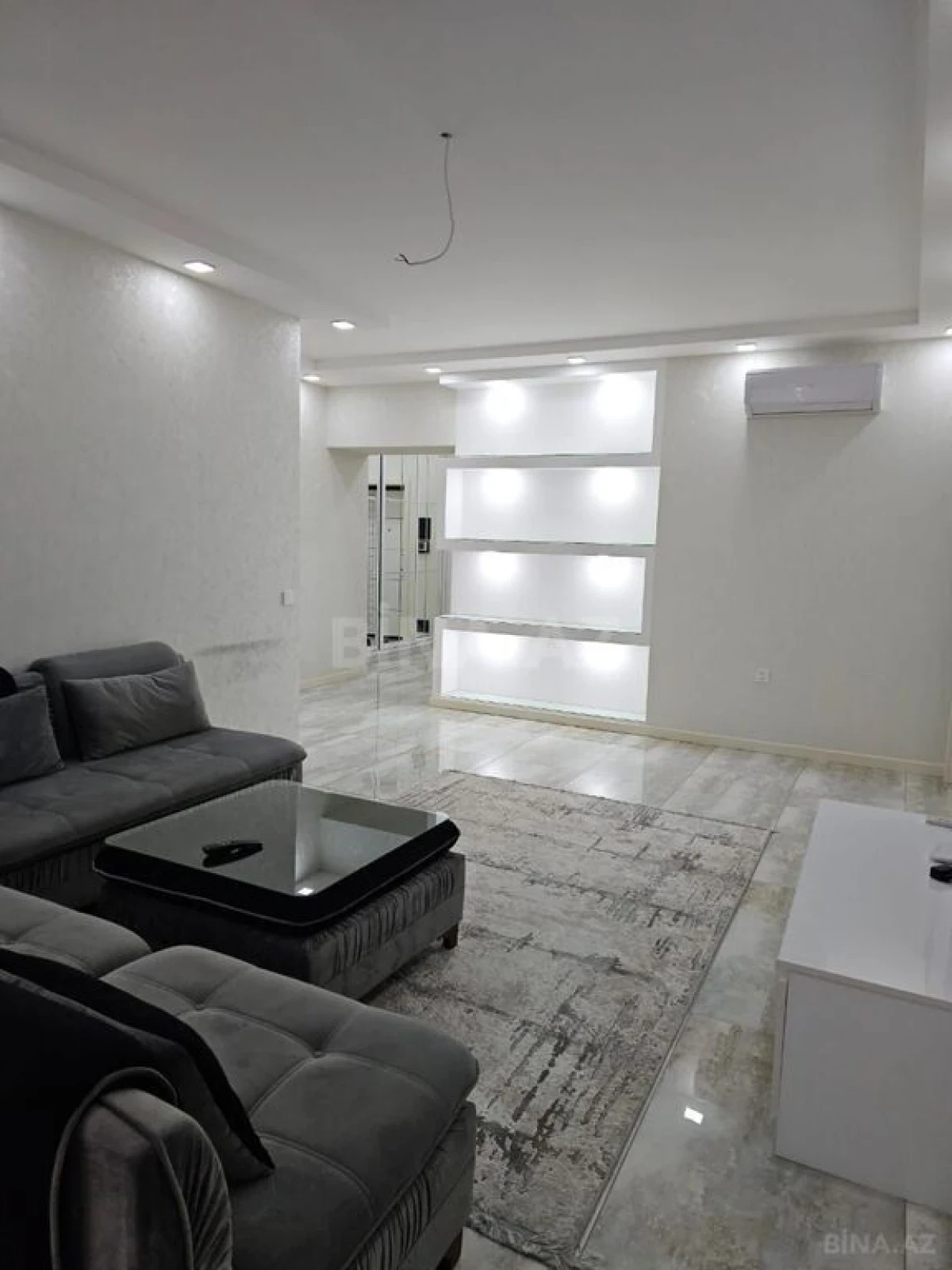 Kirayə verilir 3 otaqlı mənzil 120 m²