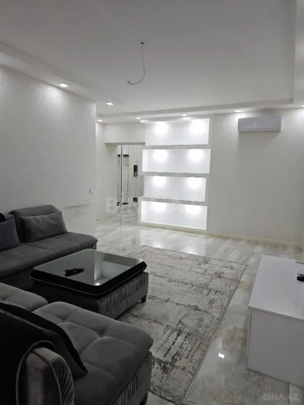 Kirayə verilir 3 otaqlı mənzil 120 m²