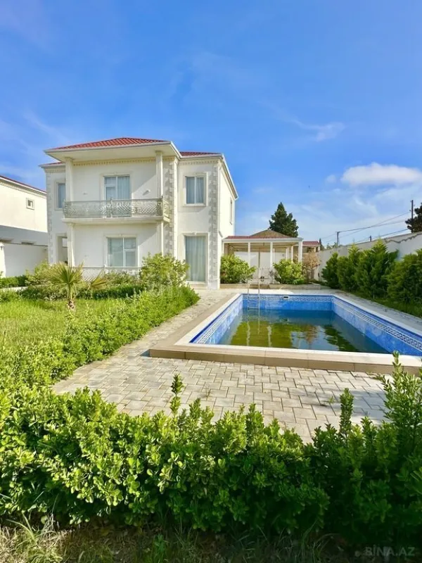 Satılır 5 otaqlı həyət evi 210 m²