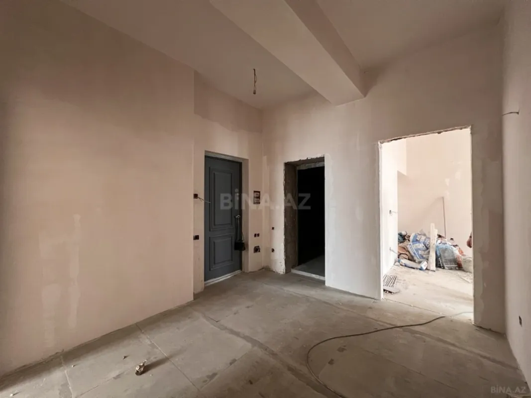 Satılır 4 otaqlı mənzil 150 m²