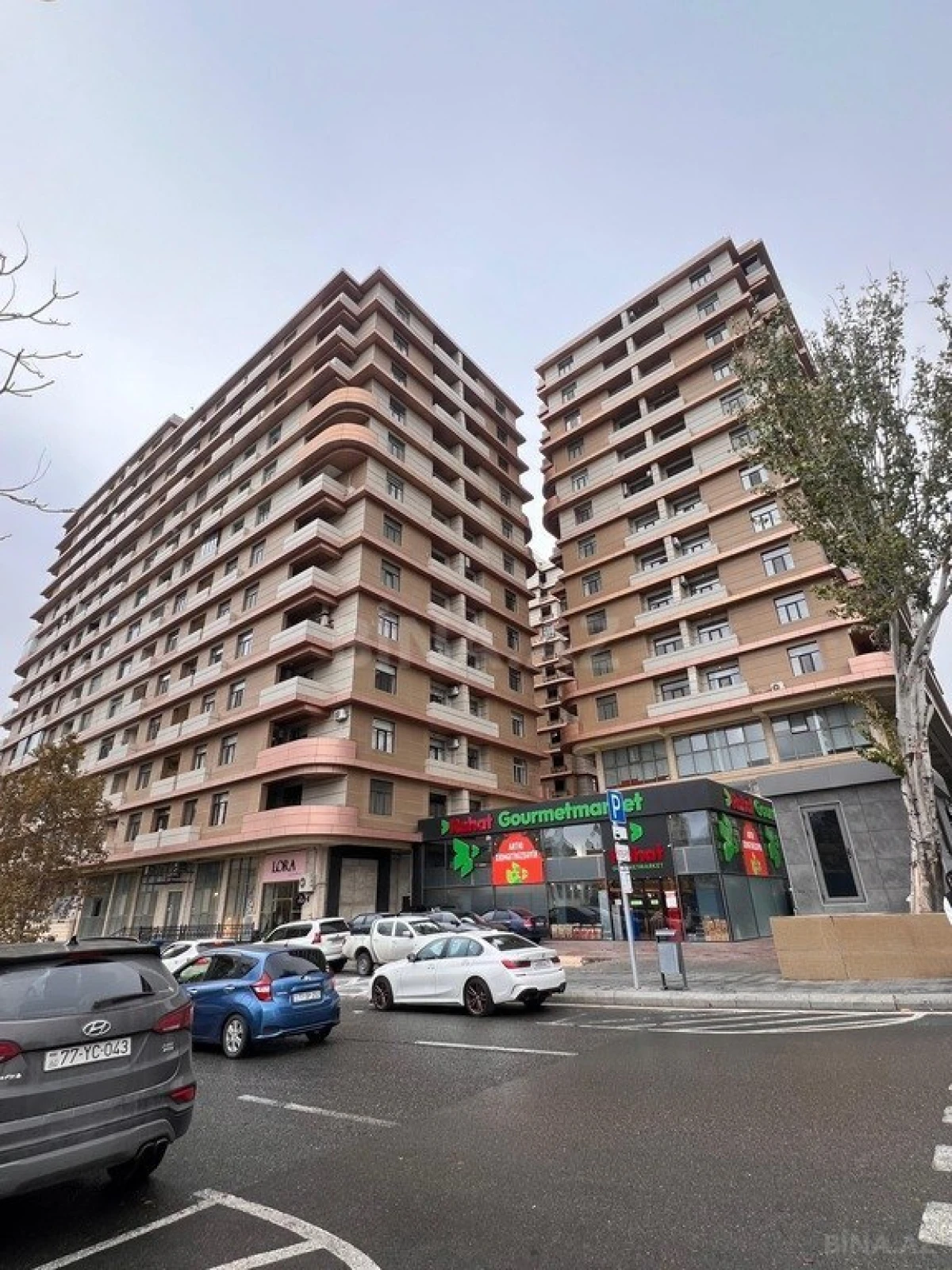 Satılır 4 otaqlı mənzil 150 m²