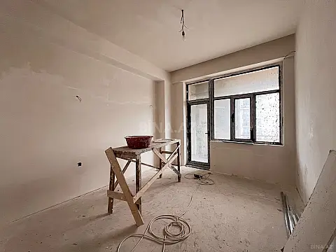 Satılır 4 otaqlı mənzil 150 m²