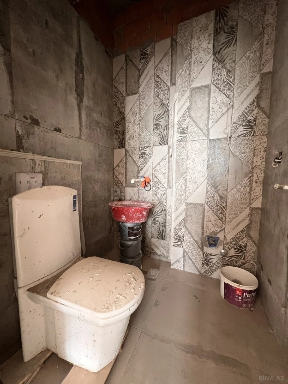 Satılır 4 otaqlı mənzil 150 m²