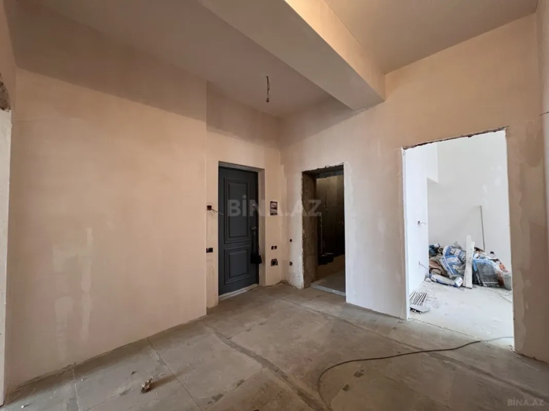 Satılır 4 otaqlı mənzil 150 m²