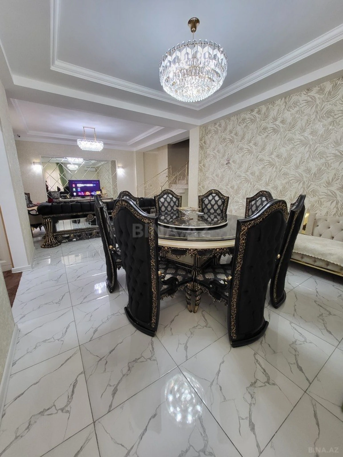 Satılır 4 otaqlı həyət evi 240 m²