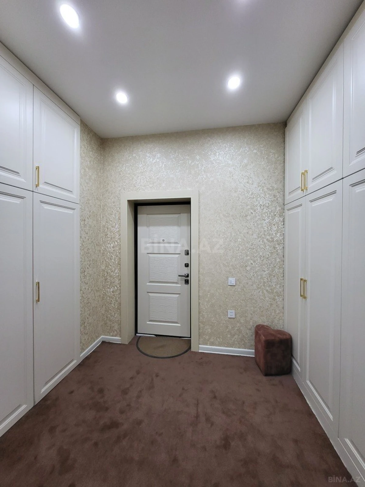 Satılır 4 otaqlı həyət evi 240 m²