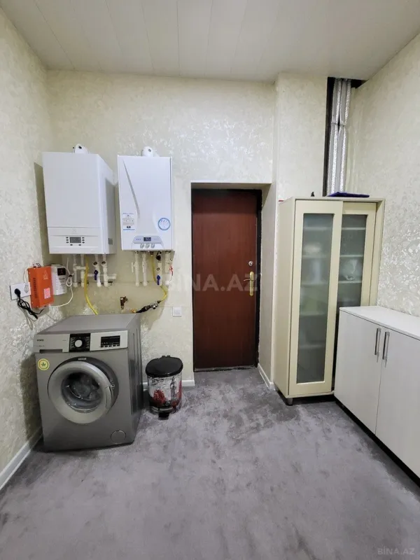 Satılır 4 otaqlı həyət evi 240 m²