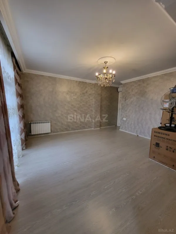 Satılır 4 otaqlı həyət evi 240 m²