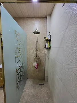 Satılır 4 otaqlı həyət evi 240 m²