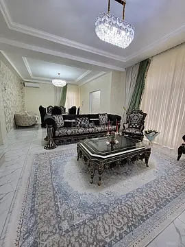 Satılır 4 otaqlı həyət evi 240 m²