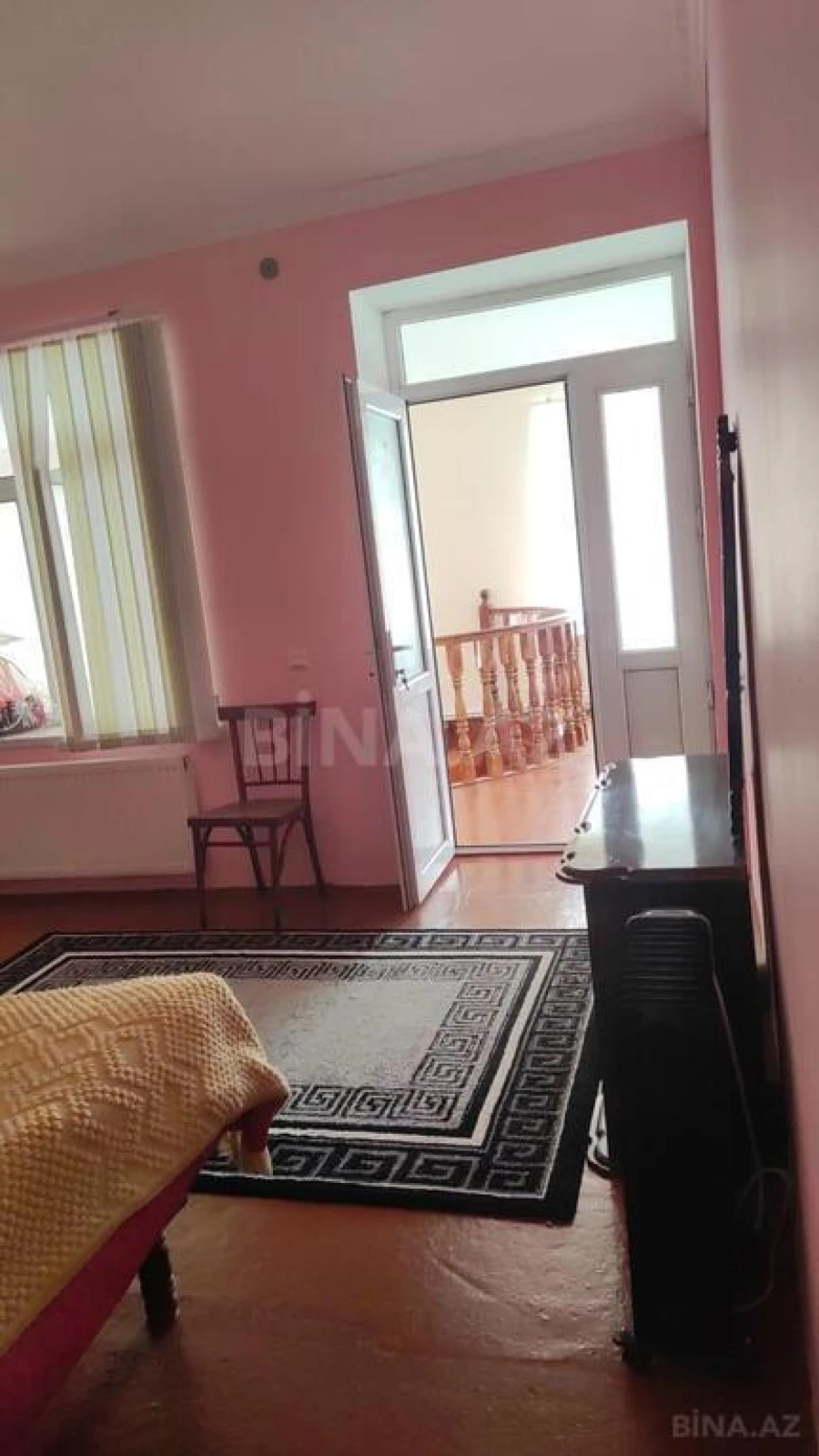 Satılır 8 otaqlı həyət evi 450 m²