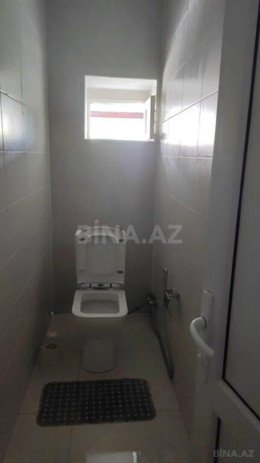 Satılır 8 otaqlı həyət evi 450 m²