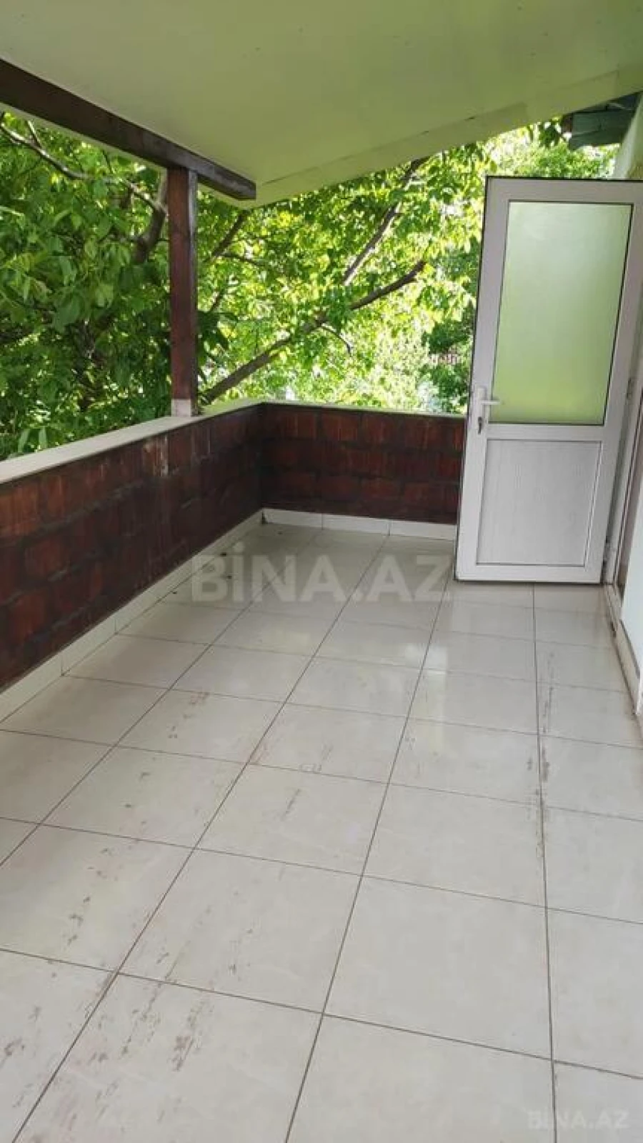 Satılır 8 otaqlı həyət evi 450 m²