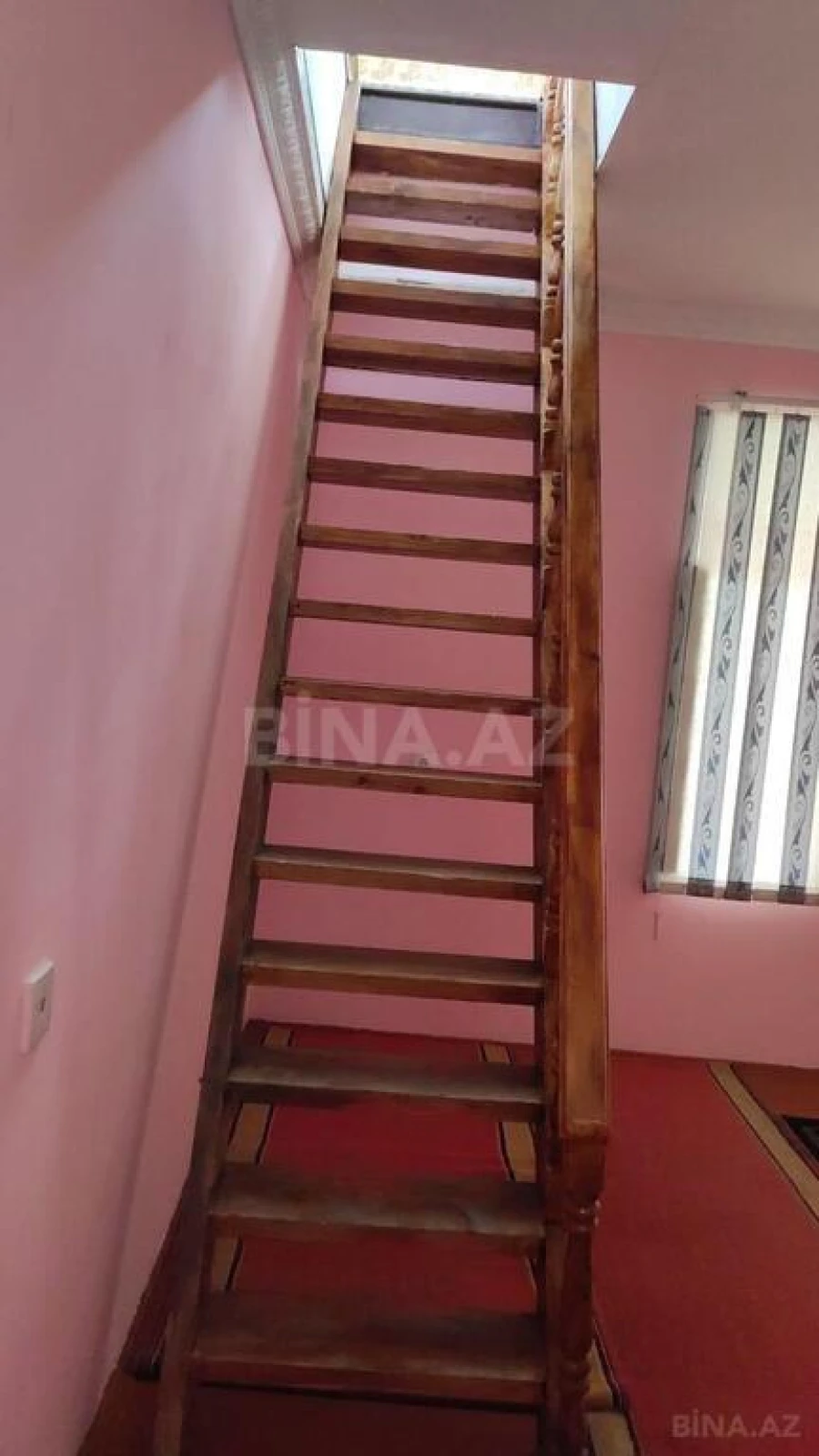 Satılır 8 otaqlı həyət evi 450 m²