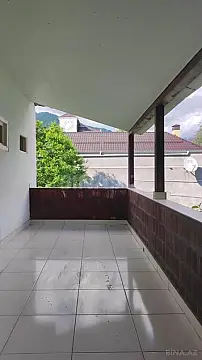 Satılır 8 otaqlı həyət evi 450 m²