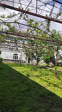 Satılır 8 otaqlı həyət evi 450 m²