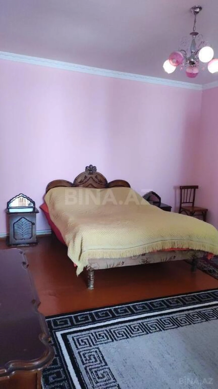 Satılır 8 otaqlı həyət evi 450 m²