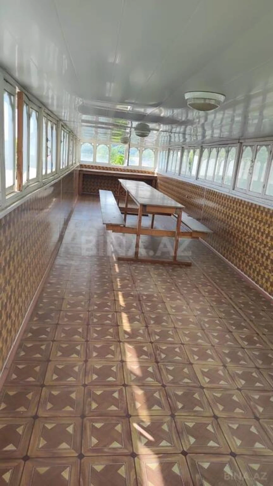 Satılır 8 otaqlı həyət evi 450 m²