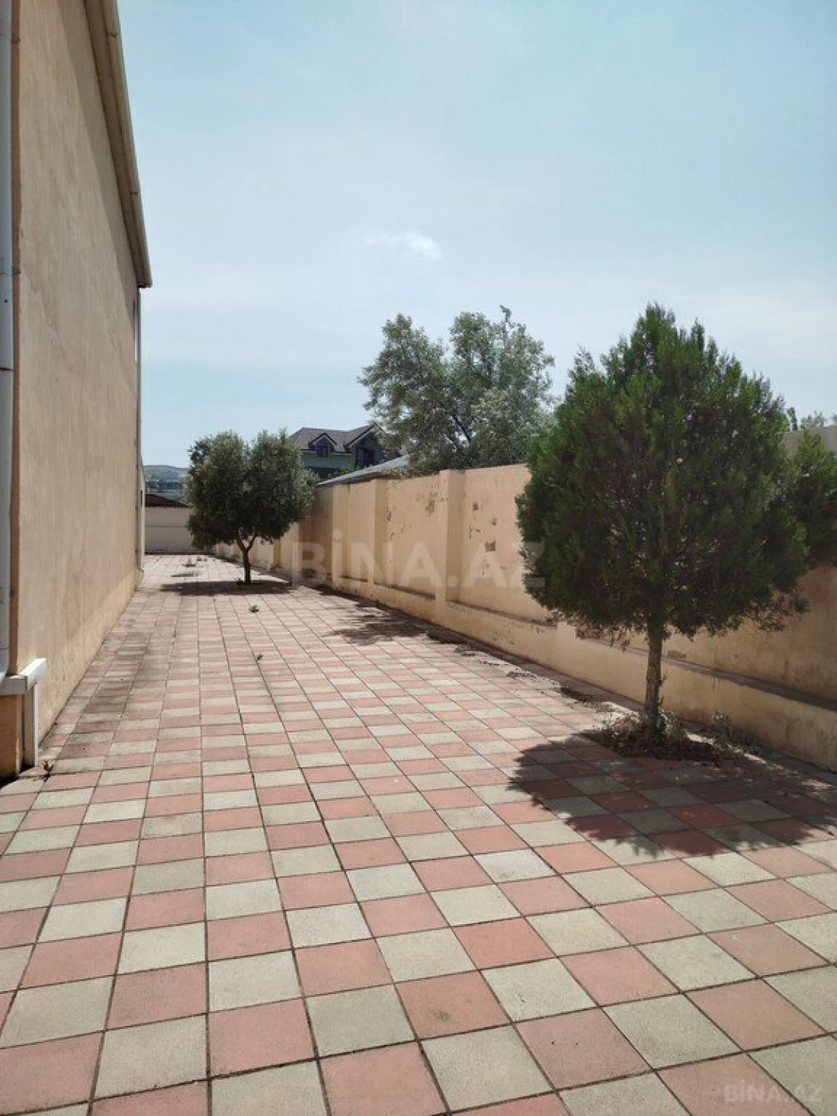 Satılır 6 otaqlı həyət evi 240 m²