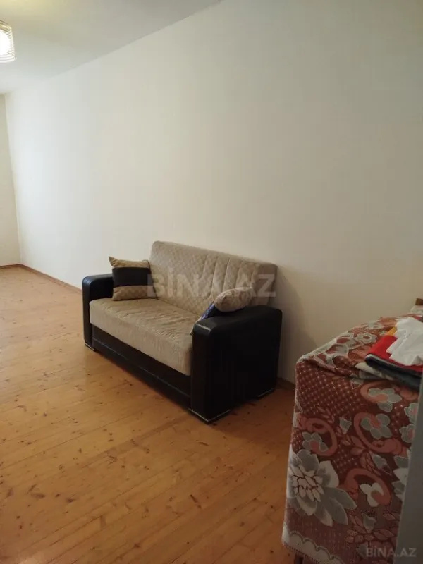 Satılır 6 otaqlı həyət evi 240 m²