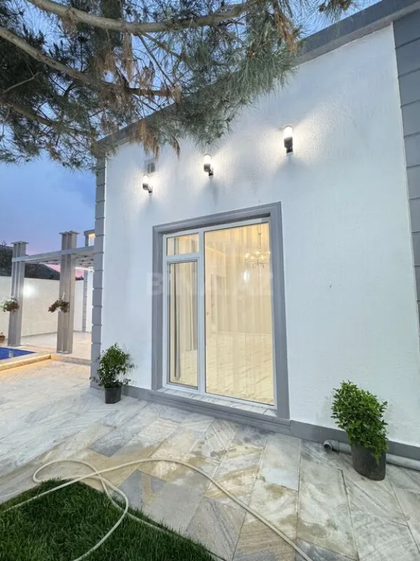 Satılır 4 otaqlı həyət evi 130 m²